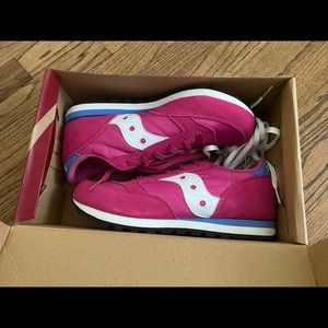 Saucony girls shoes size 6 youth